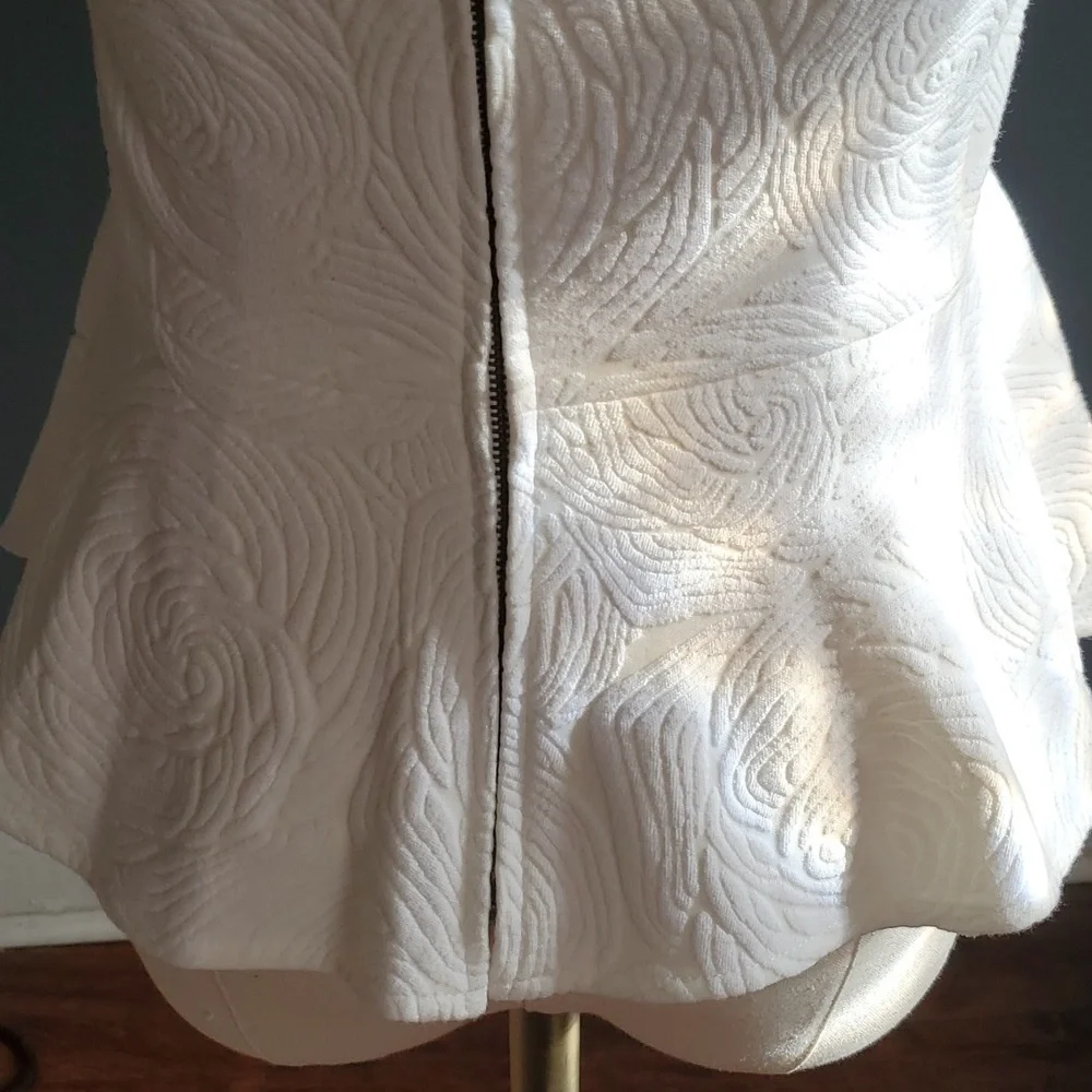Theory white Peplum   top size s - Picture 9 of 15